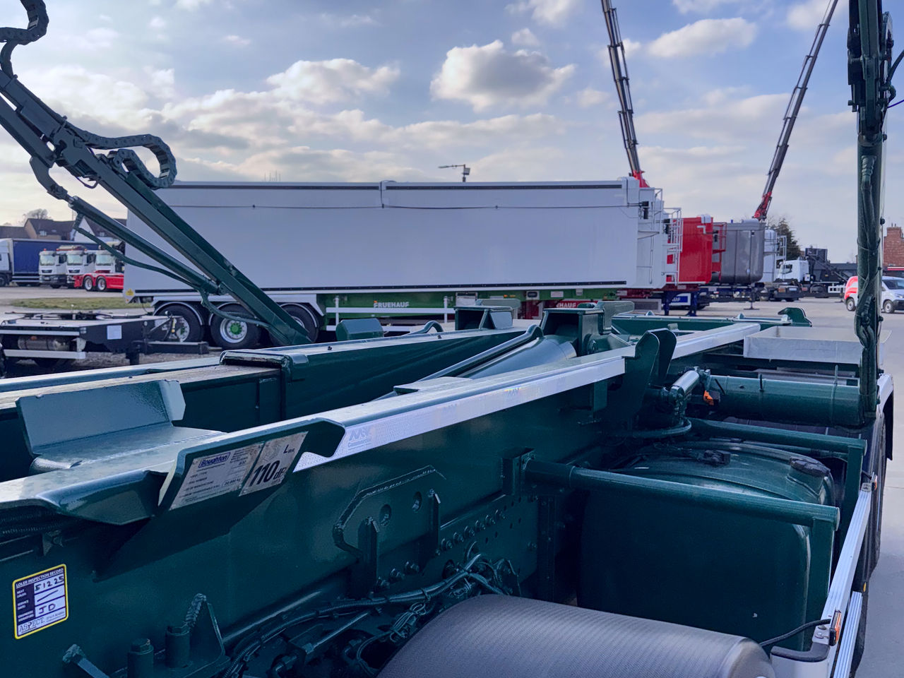 2022 DAF CF 450 Hook Loader for sale at MV Commercial