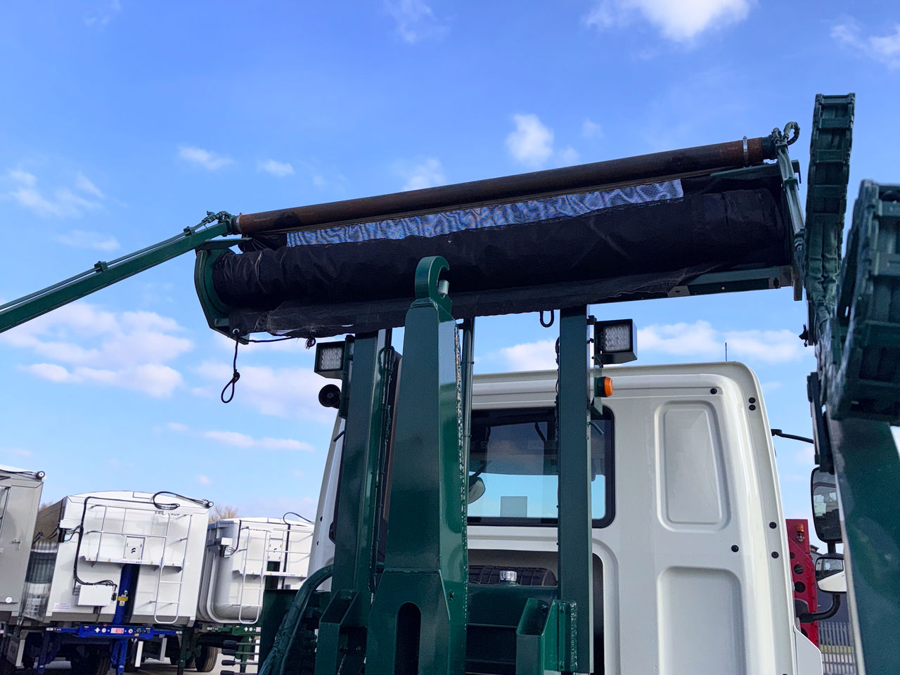 2022 DAF CF 450 Hook Loader for sale at MV Commercial