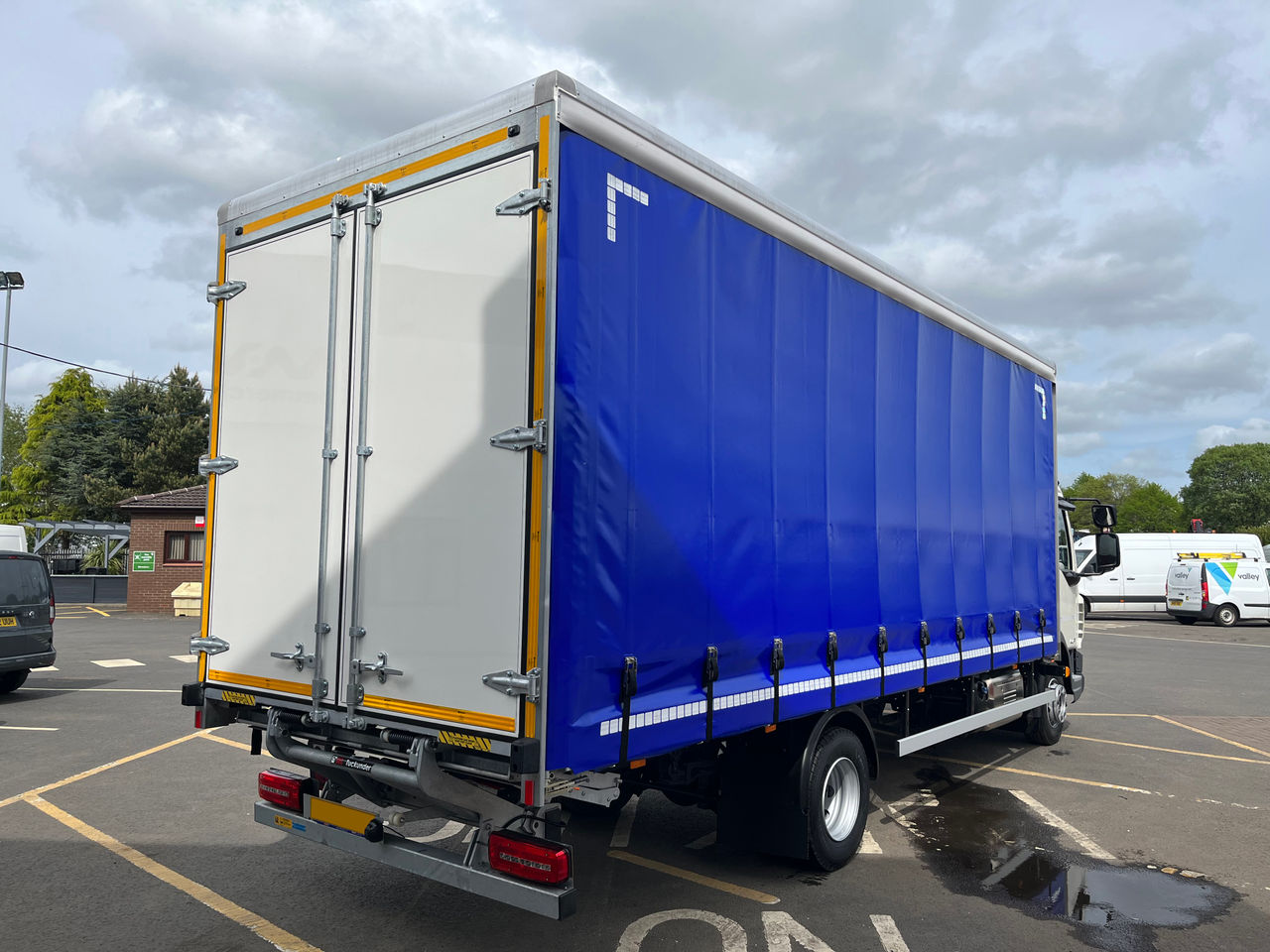 Ready to go DAF LF 180, Curtainsider, 180, 10 Tonne, Day Cab, Automatic, Air Kit, Multi Function Steering Wheel, Drivers Seat & Twin Passenger Seats, Internal Load Straps, Rear Barn Doors, , -, - | for sale at MV Commercial, the UKs leading Truck, Trailers and Van supplier. (SN23YSL 96818)