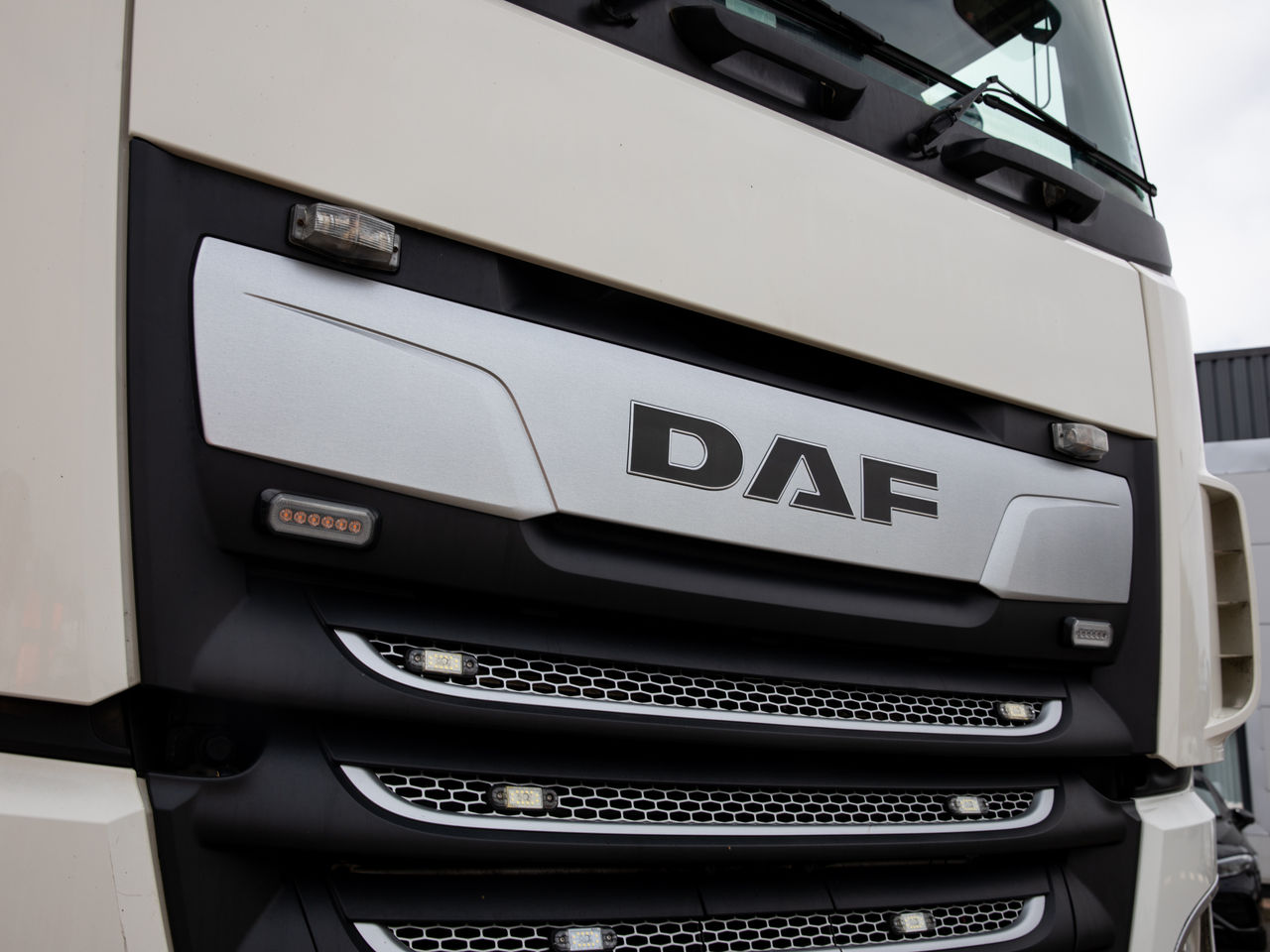 Ready to go DAF XF 530, Tractor Unit, 530, 44 Tonne, Sleeper Cab, Automatic, 9 Tonne Front Axle, Adaptive Cruise Control, Alloy Wheels, Anderson Lead, Beacon Bar, , -, - | for sale at MV Commercial, the UKs leading Truck, Trailers and Van supplier. (YX71NHT 973683)