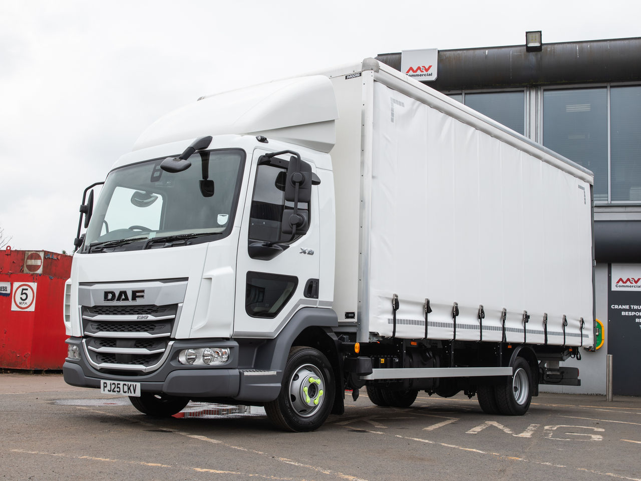 DAF XB190 Curtainsider for sale at MV Commercial