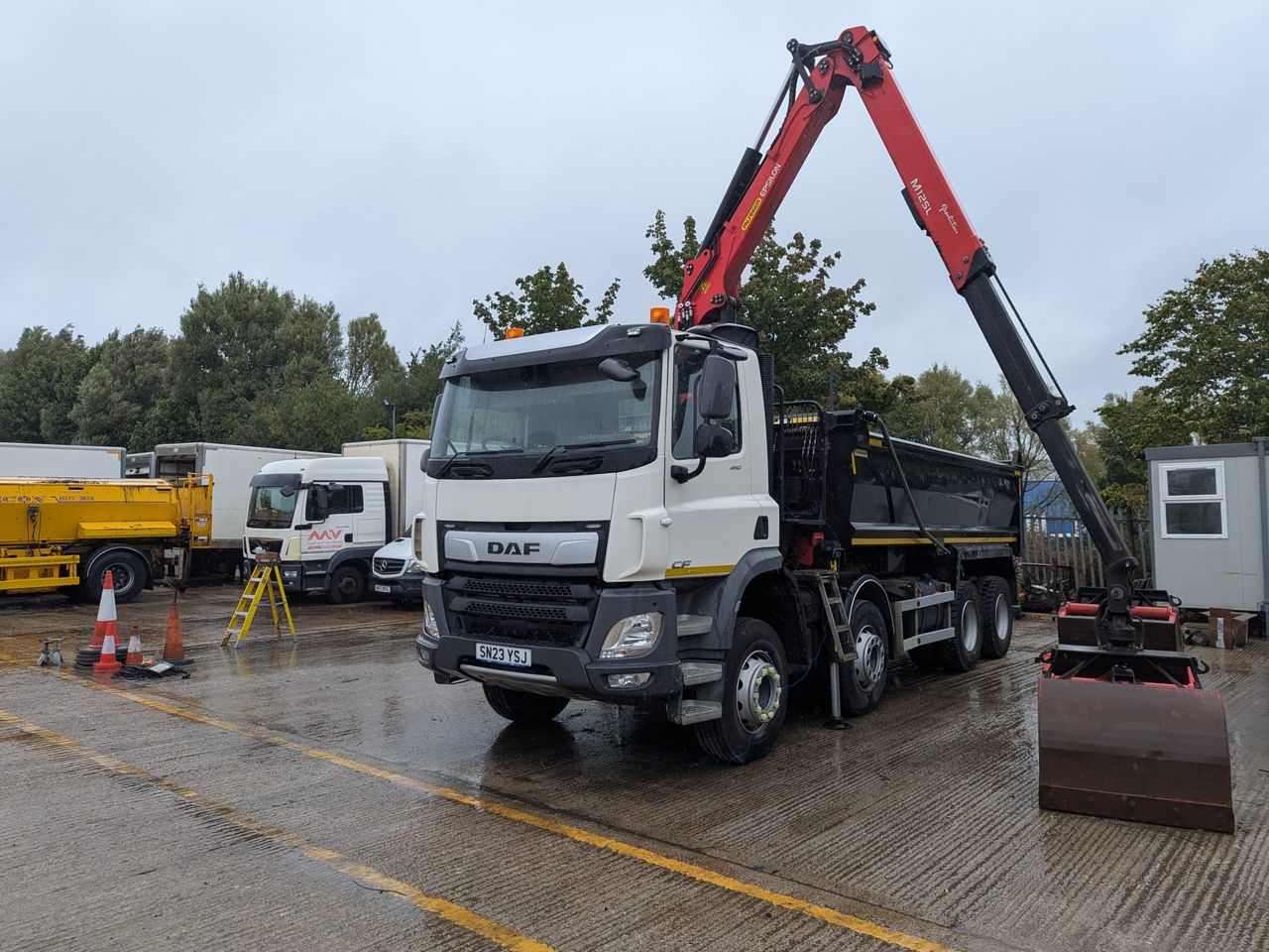 Ready to go DAF CF 450, Tipper Grab, 450, 32 Tonne, Day Cab, Automatic, AdBlue Tank - 45 Litre, Air Conditioning, Bumper Mounted Fog Lights, Cab Sunvisor , Cruise Control, , Palfinger Epsilon, M125L Grab Crane | for sale at MV Commercial, the UKs leading Truck, Trailers and Van supplier. (SN23YSJ 973919)