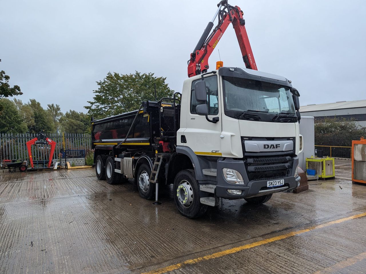 Ready to go DAF CF 450, Tipper Grab, 450, 32 Tonne, Day Cab, Automatic, AdBlue Tank - 45 Litre, Air Conditioning, Bumper Mounted Fog Lights, Cab Sunvisor , Cruise Control, , Palfinger Epsilon, M125L Grab Crane | for sale at MV Commercial, the UKs leading Truck, Trailers and Van supplier. (SN23YSJ 973921)