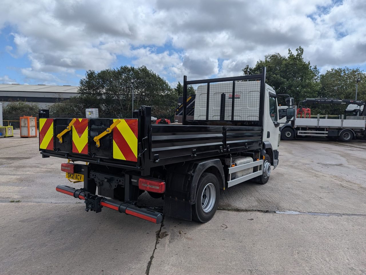 Ready to go DAF LF 220, Tipper, 210, 10 Tonne, Day Cab, Manual, Chute Rack and Three Chutes, Chapter 8 Markings, Binotto Ram, 3 Seats in Cab, Low Vision Window in Door, , -, - | for sale at MV Commercial, the UKs leading Truck, Trailers and Van supplier. (SK21ACV 973932)