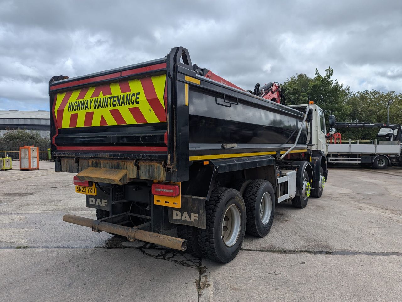 Ready to go DAF CF 450, Tipper Grab, 450, 32 Tonne, Day Cab, Automatic, AdBlue Tank - 45 Litre, Air Conditioning, Bumper Mounted Fog Lights, Cab Sunvisor , Cruise Control, , Palfinger Epsilon, M125L Grab Crane | for sale at MV Commercial, the UKs leading Truck, Trailers and Van supplier. (SN23YKU 973935)