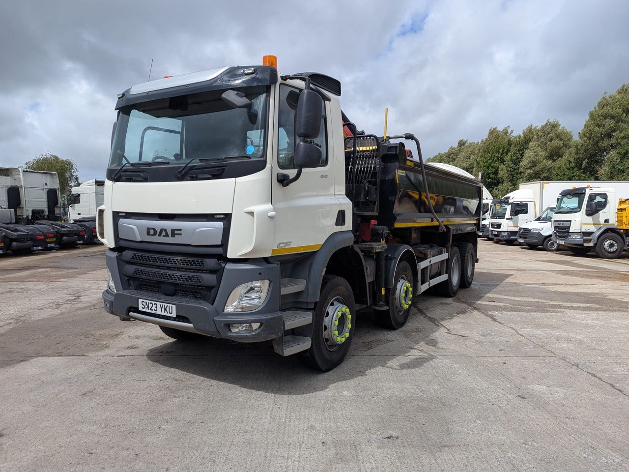 Ready to go DAF CF 450, Tipper Grab, 450, 32 Tonne, Day Cab, Automatic, AdBlue Tank - 45 Litre, Air Conditioning, Bumper Mounted Fog Lights, Cab Sunvisor , Cruise Control, , Palfinger Epsilon, M125L Grab Crane | for sale at MV Commercial, the UKs leading Truck, Trailers and Van supplier. (SN23YKU 973936)