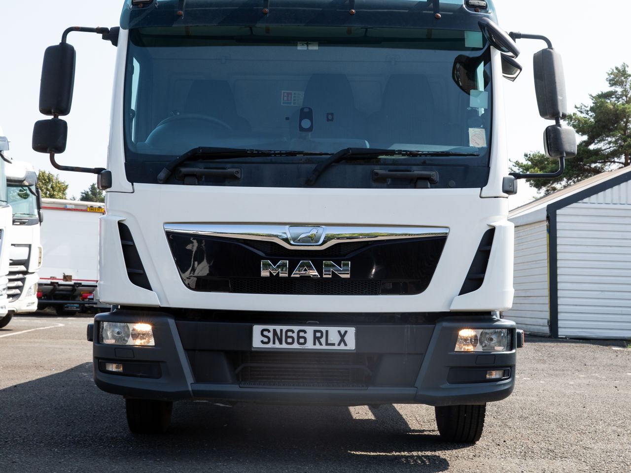 2016 MAN TGL 10.180 Scaffolding for sale at MV Commercial