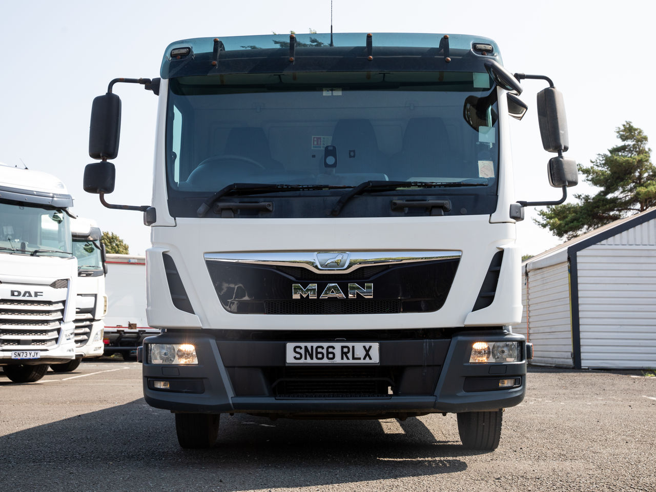 2016 MAN TGL 10.180 Scaffolding for sale at MV Commercial