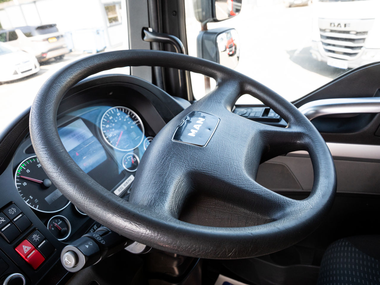 2016 MAN TGL 10.180 Scaffolding for sale at MV Commercial