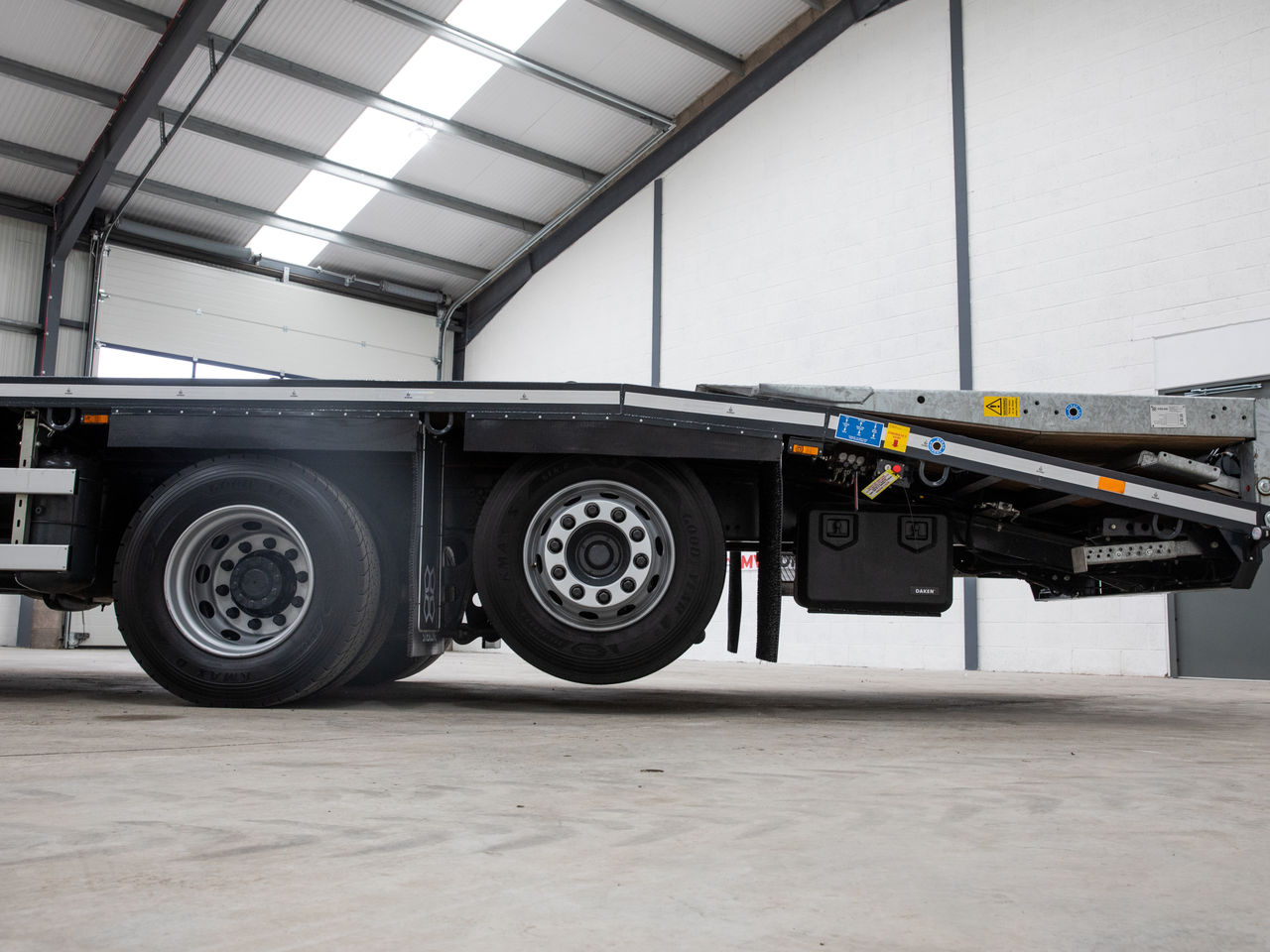 Ready to go DAF CF 480, Cheesewedge, 480, 32 Tonne, Day Cab, Automatic, 2 X 9 Tonne Front Axles, MX Engine Brake, Automated gearbox, TraXon, 12 speeds, AdBlue Tank - 45 Litre, Galvanized Steel Bumper, , Palfinger, PK 22002 EH C | for sale at MV Commercial, the UKs leading Truck, Trailers and Van supplier. (SN24YDD 974366)