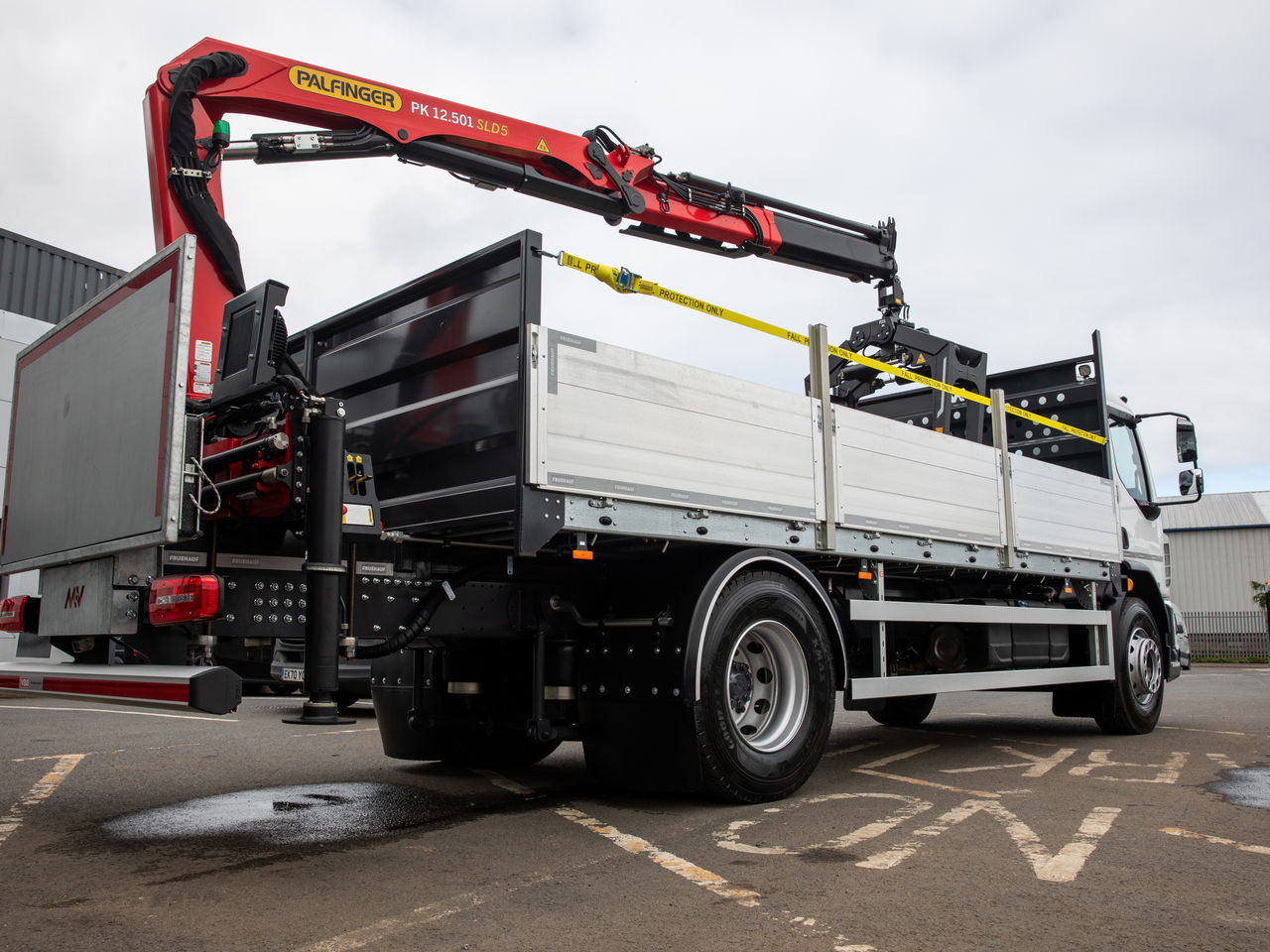 Ready to go DAF XB290, Brick Grabs, 290, 18 Tonne, Day Cab, Automatic, 30l - AdBlue , 3 Seats in Cab, Adaptive Cruise Control, Air Conditioning, Beacons, , Palfinger, PK12.501 | for sale at MV Commercial, the UKs leading Truck, Trailers and Van supplier. (L547152 975525)