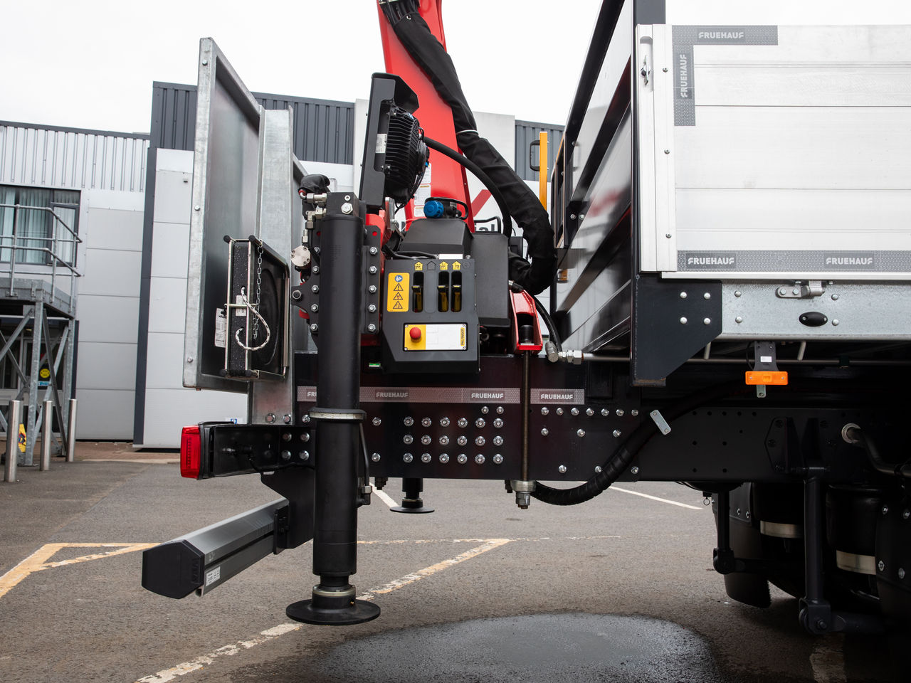 Ready to go DAF XB290, Brick Grabs, 290, 18 Tonne, Day Cab, Automatic, 30l - AdBlue , 3 Seats in Cab, Adaptive Cruise Control, Air Conditioning, Beacons, , Palfinger, PK12.501 | for sale at MV Commercial, the UKs leading Truck, Trailers and Van supplier. (L547152 975527)