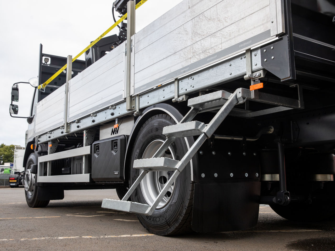 Ready to go DAF XB290, Brick Grabs, 290, 18 Tonne, Day Cab, Automatic, 30l - AdBlue , 3 Seats in Cab, Adaptive Cruise Control, Air Conditioning, Beacons, , Palfinger, PK12.501 | for sale at MV Commercial, the UKs leading Truck, Trailers and Van supplier. (L547152 975533)