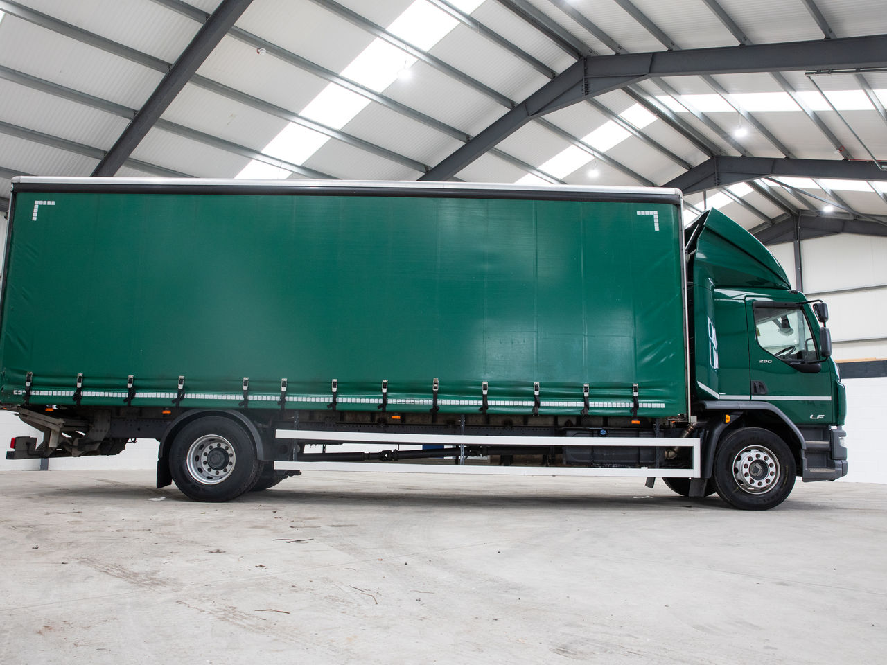 2023 DAF LF 290 Curtainsider for sale at MV Commercial