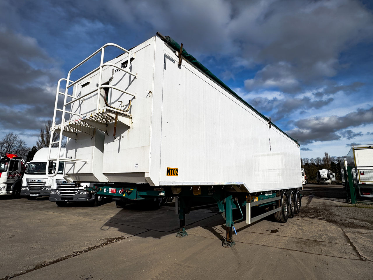 2019 FRUEHAUF STEPFRAME with manual gatelocks, manual sheet, weigher Trailers for sale at MV Commercial