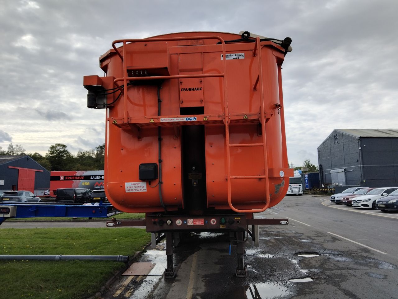2019 FRUEHAUF 70cu TASCC Bathtub Stepframe with Hydroclear Sheet, Weigher, Reverse Camera Trailers for sale at MV Commercial