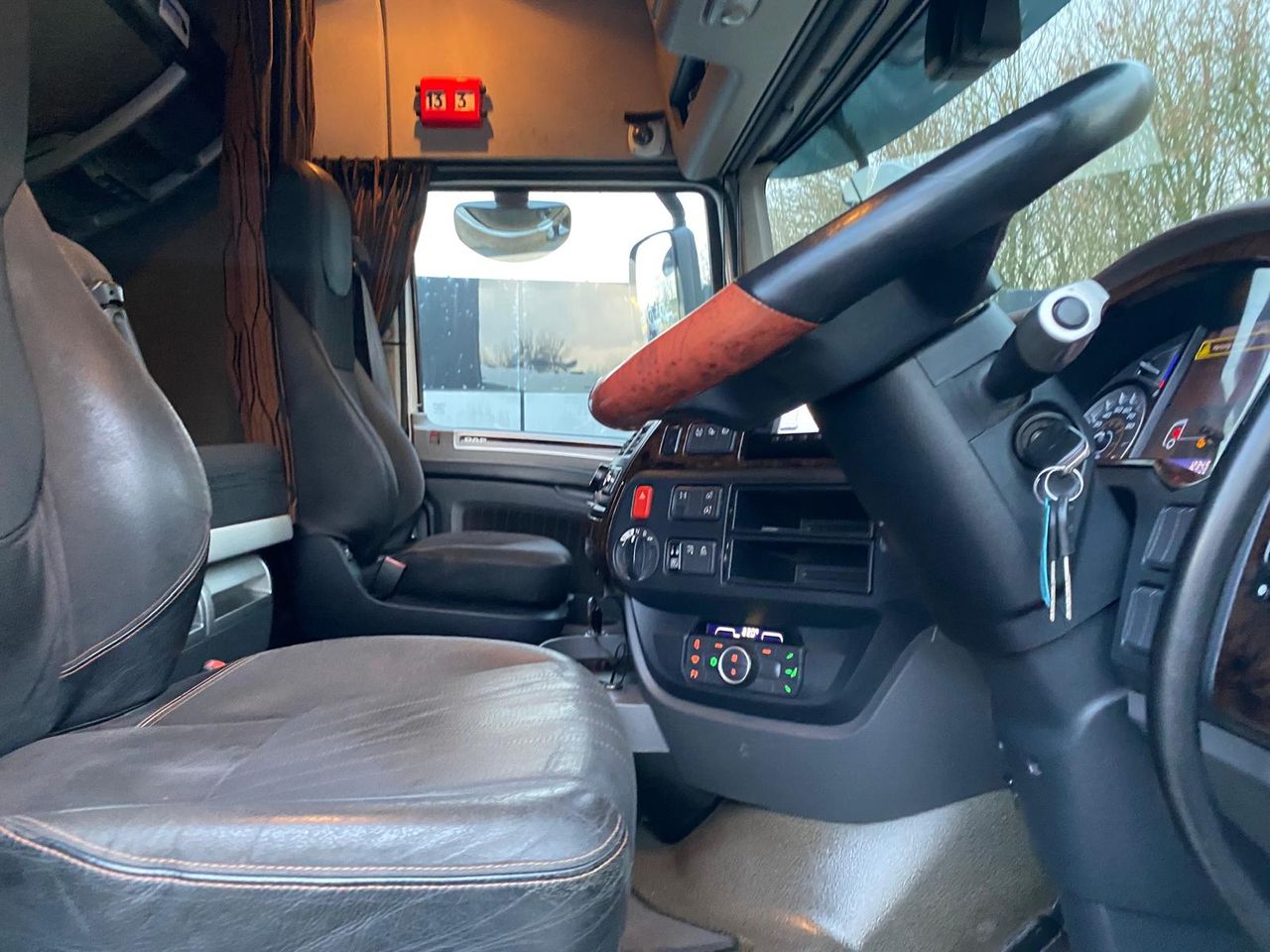 2019 DAF XF 530 Brick Grabs for sale at MV Commercial