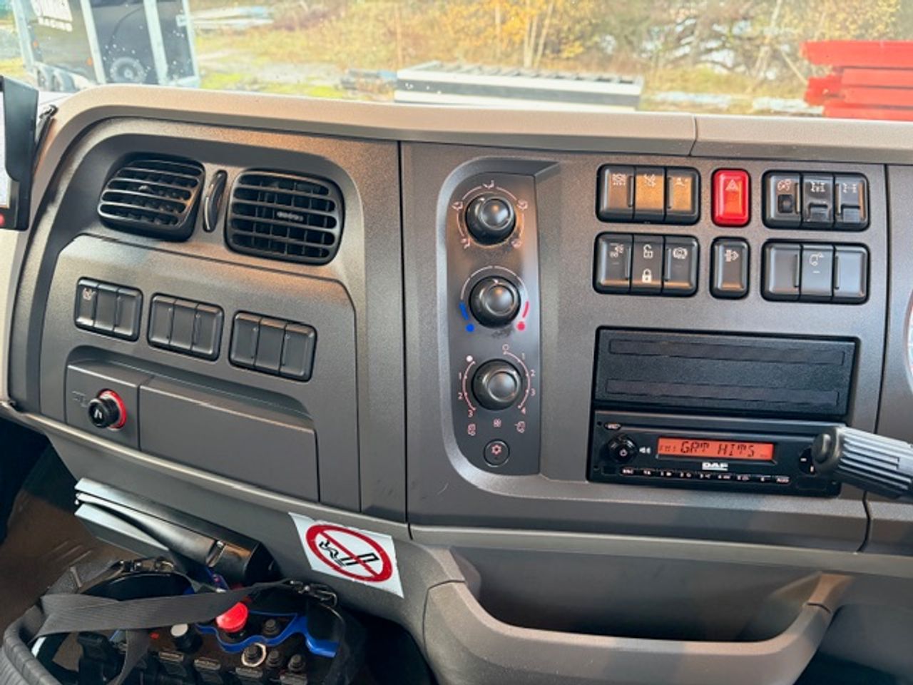 2022 DAF LF 290 Brick Grabs for sale at MV Commercial