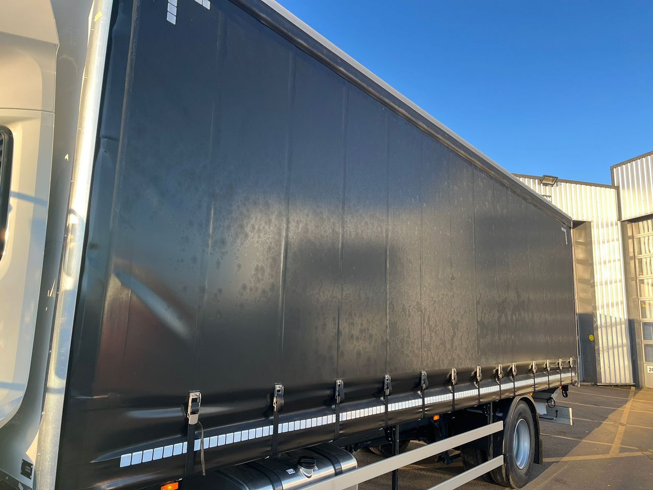 2023 DAF LF 290 Curtainsider for sale at MV Commercial