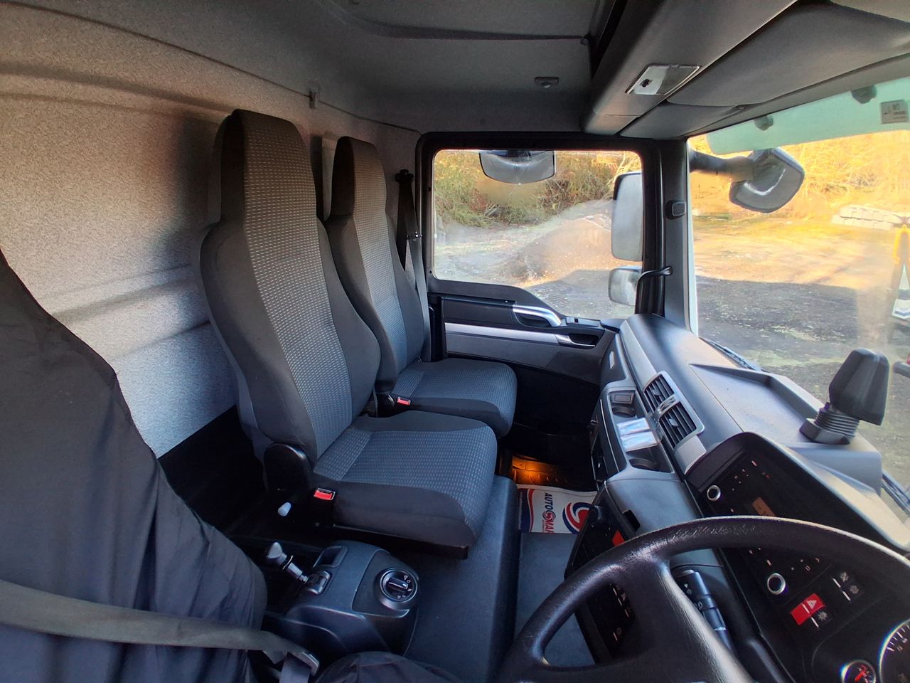 2017 MAN TGL 10.180 Box for sale at MV Commercial