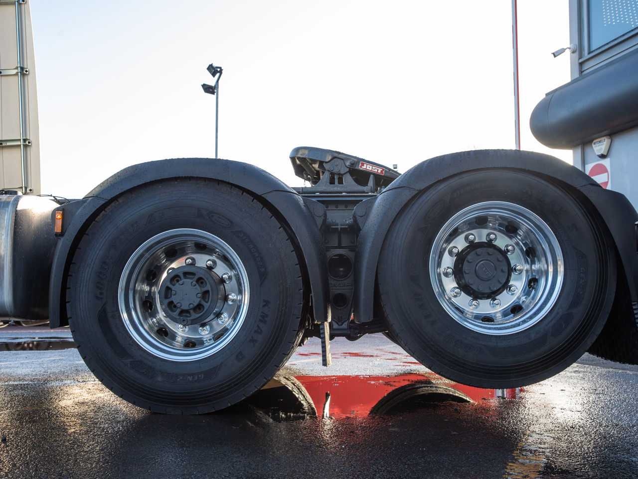  DAF FTS XG530 Tractor Unit for sale at MV Commercial