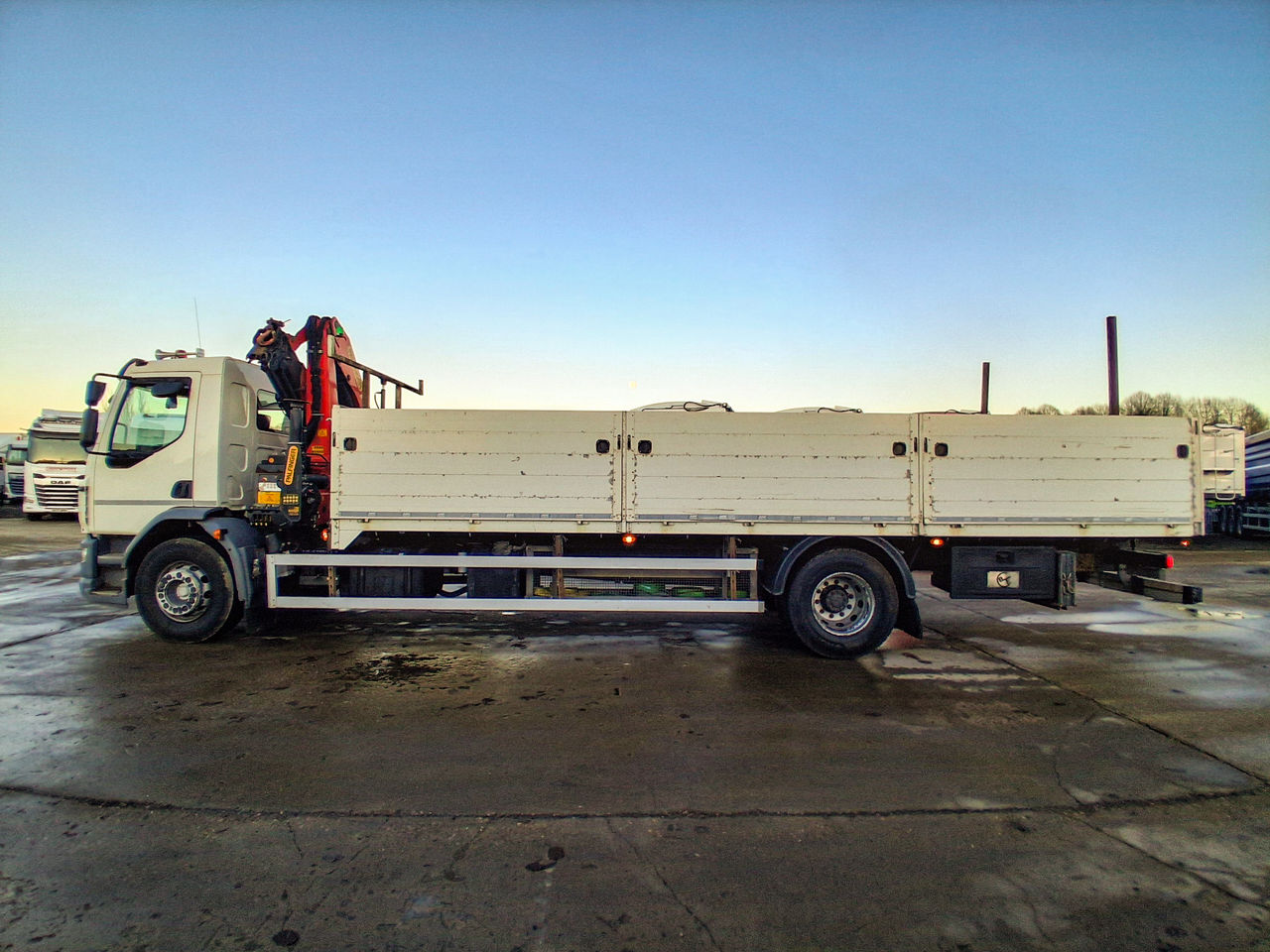 Ready to go DAF LF 290, Dropside, 290, 18 Tonne, Day Cab, Automatic, Hardwood Flooring, Front Strobes, FORS - Gold Kit fitted, Rear Window in Cab, Crane Pads and Carriers, , Palfinger, PK 19001 SLD 5 B | for sale at MV Commercial, the UKs leading Truck, Trailers and Van supplier. (SN20XSX 979780)