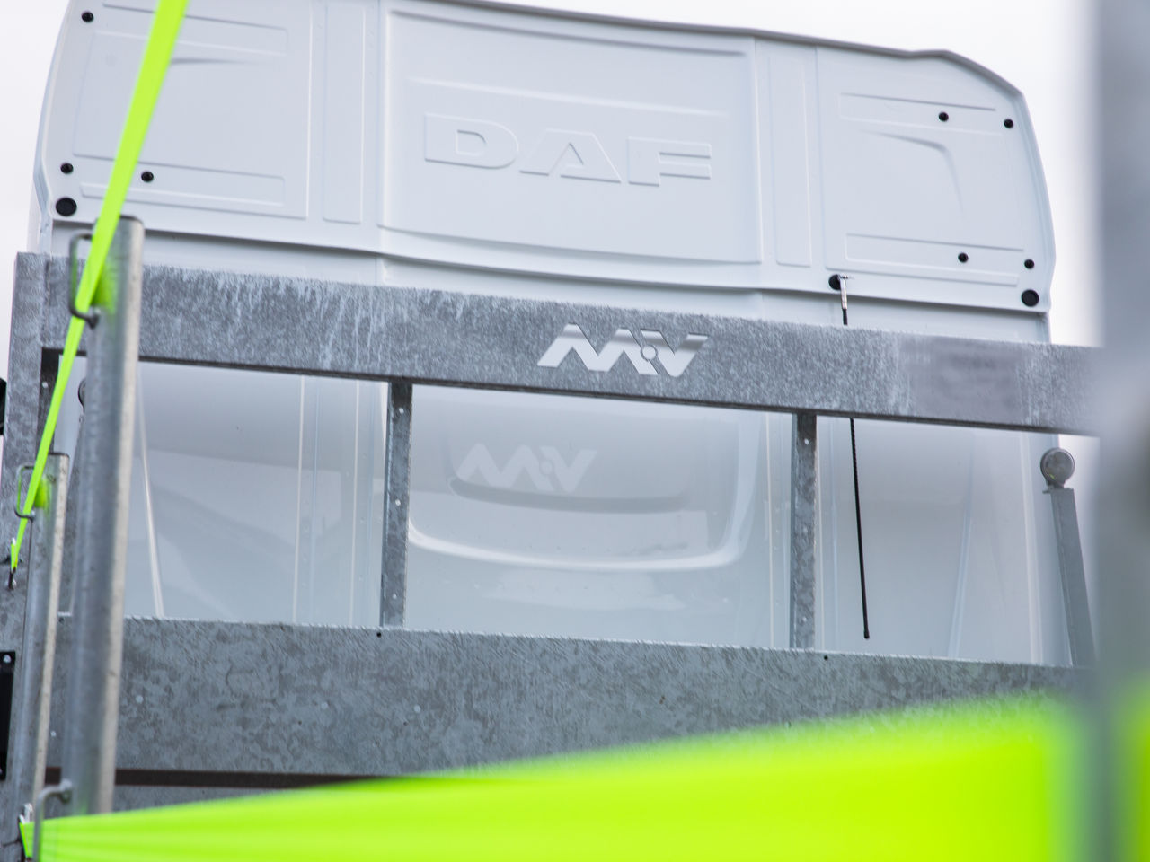  DAF XF 530 Cheesewedge for sale at MV Commercial