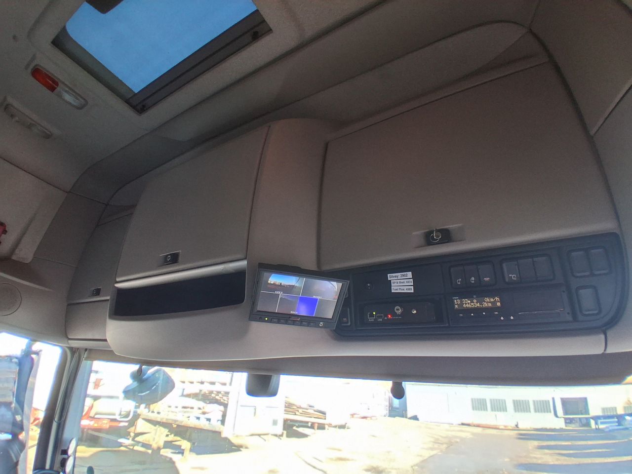 Ready to go DAF XF 510, Tractor Unit, 510, 44 Tonne, Super Space Cab, Manual, Reversing Camera, Double Bunk, Crane Pads and Carriers, Work Light , Kelsa Hi-Bar, , Palfinger, - | for sale at MV Commercial, the UKs leading Truck, Trailers and Van supplier. (S29NDC 980041)