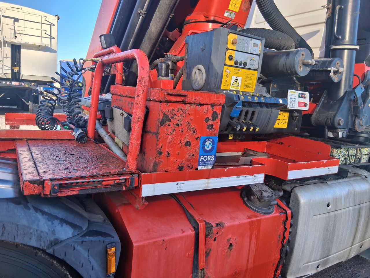 Ready to go DAF XF 510, Tractor Unit, 510, 44 Tonne, Super Space Cab, Manual, Reversing Camera, Double Bunk, Crane Pads and Carriers, Work Light , Kelsa Hi-Bar, , Palfinger, - | for sale at MV Commercial, the UKs leading Truck, Trailers and Van supplier. (S29NDC 980047)