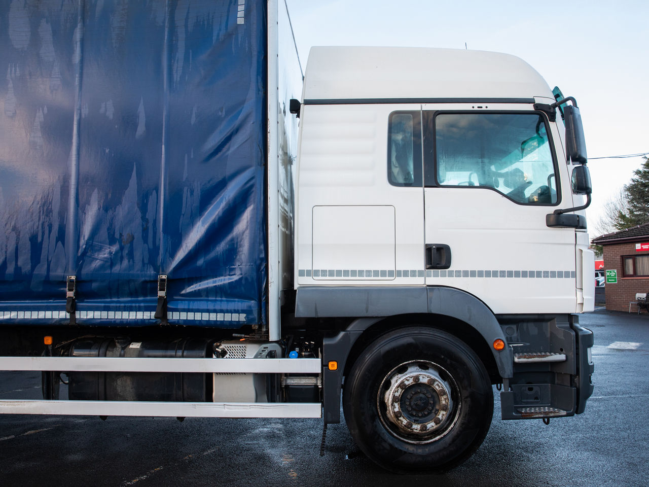 2020 MAN TGM 18.290 Curtainsider for sale at MV Commercial