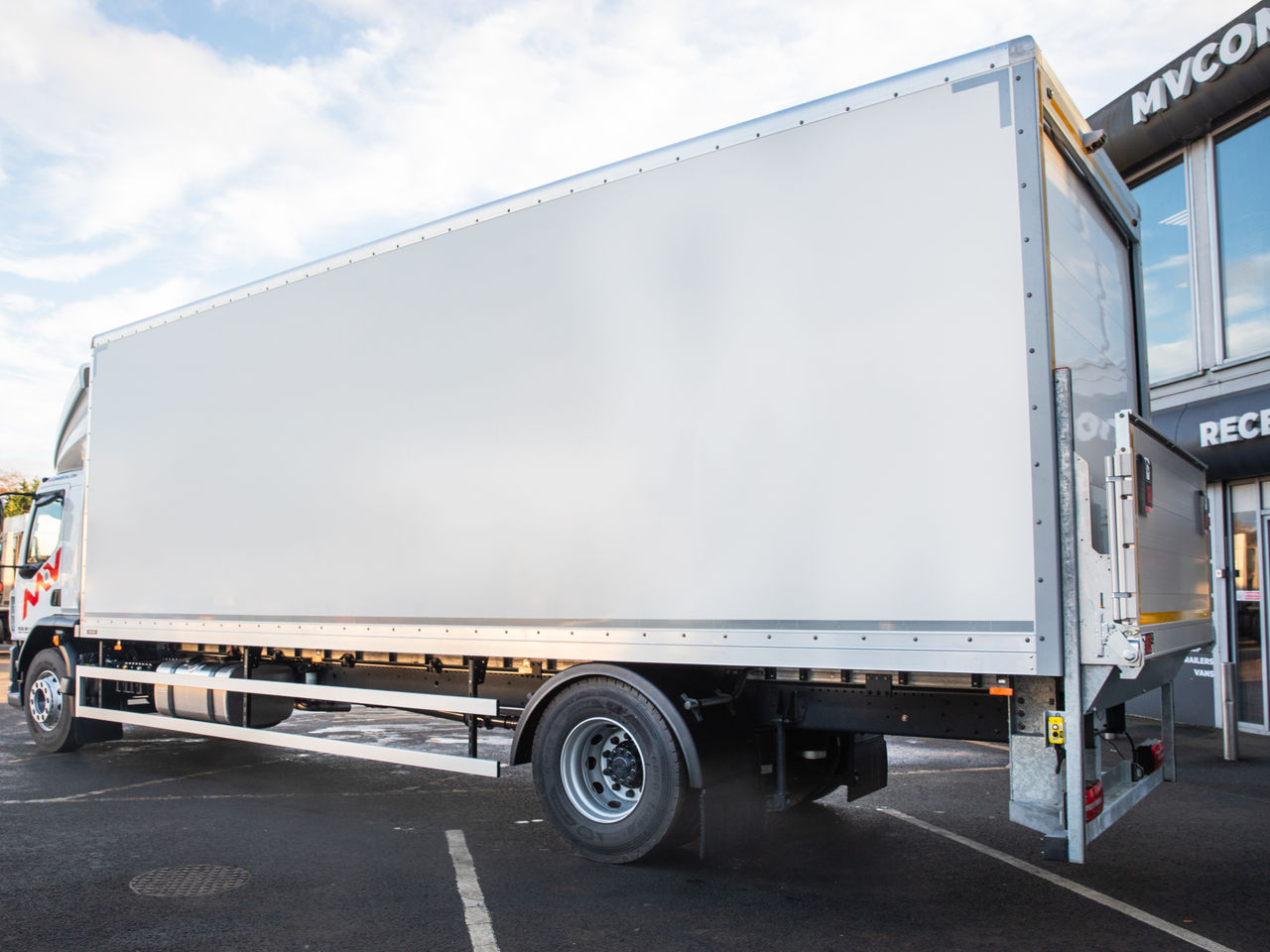  DAF XB290 Box for sale at MV Commercial