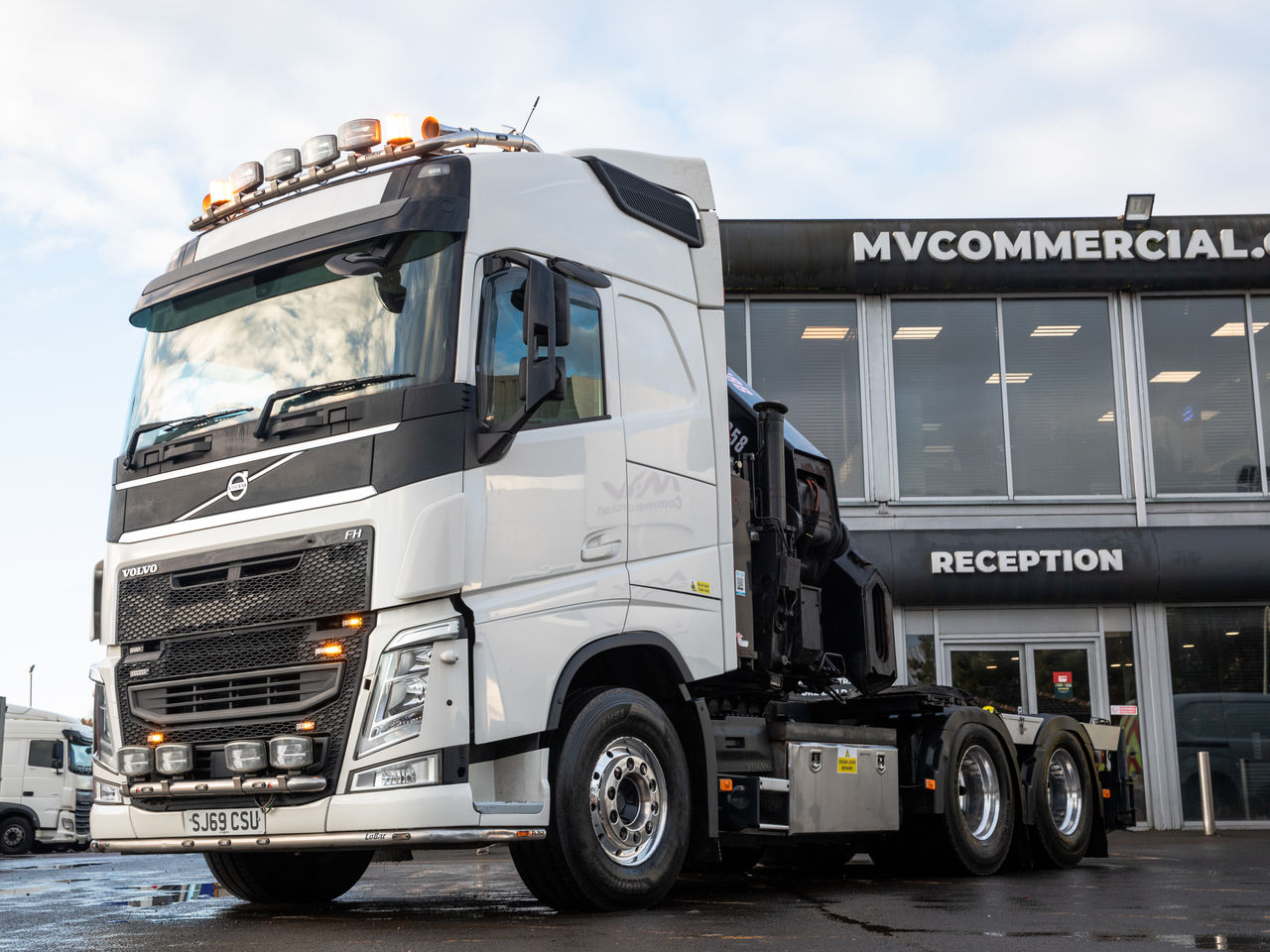Ready to go Volvo FH 540, Tractor Unit, null, , Globetrotter, I-Shift, Kelsa Hi-Bar, Kelsa Low Bar, Multi Function Steering Wheel, Electric Windows, Electric Mirrors, , HIAB, X-HIPRO 858 EP-6 | for sale at MV Commercial, the UKs leading Truck, Trailers and Van supplier. (SJ69CSU 981765)
