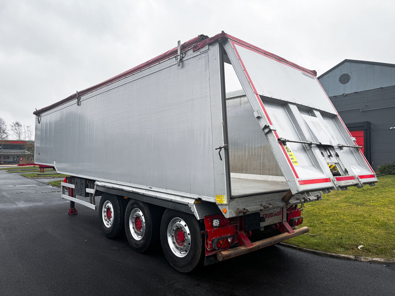 2020 FRUEHAUF Stepframe with pneumatic gate lock, remote sheet and weigher Trailers for sale at MV Commercial