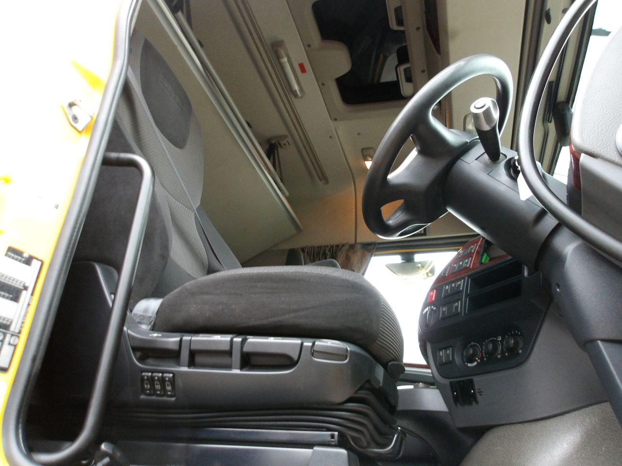 2016 DAF XF 460  Tractor Unit for sale at MV Commercial