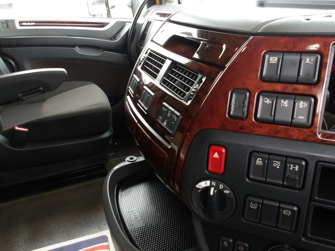 2016 DAF XF 460  Tractor Unit for sale at MV Commercial