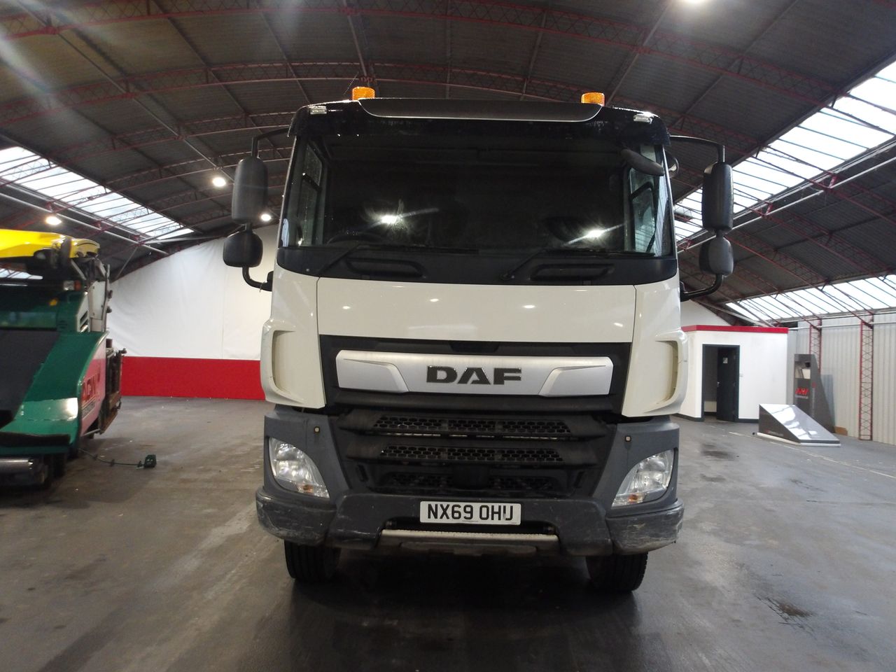 2020 DAF CF 410 Tipper Grab for sale at MV Commercial