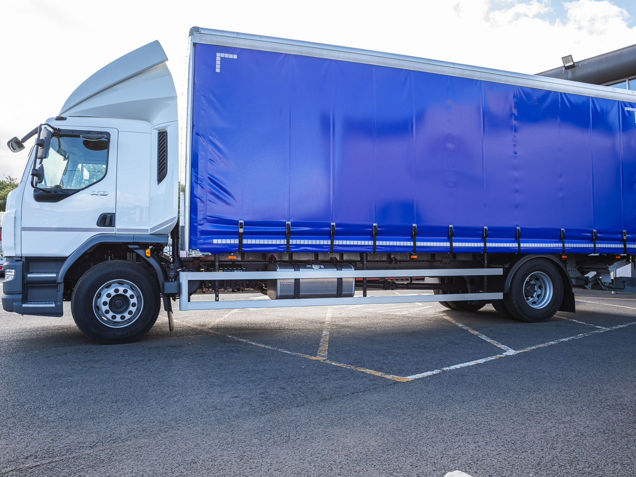  DAF XB290 Curtainsider for sale at MV Commercial