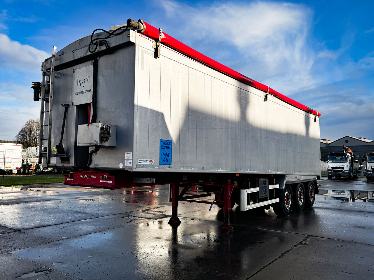 2019 Weightlifter Sloper with Hydroclear Sheet, Weigher & Air Tailgate Trailers for sale at MV Commercial