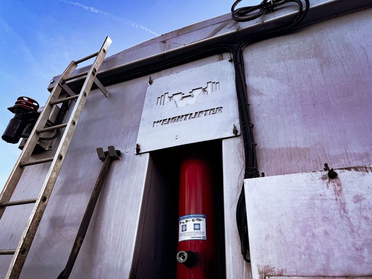 2019 Weightlifter Sloper with Hydroclear Sheet, Weigher & Air Tailgate Trailers for sale at MV Commercial