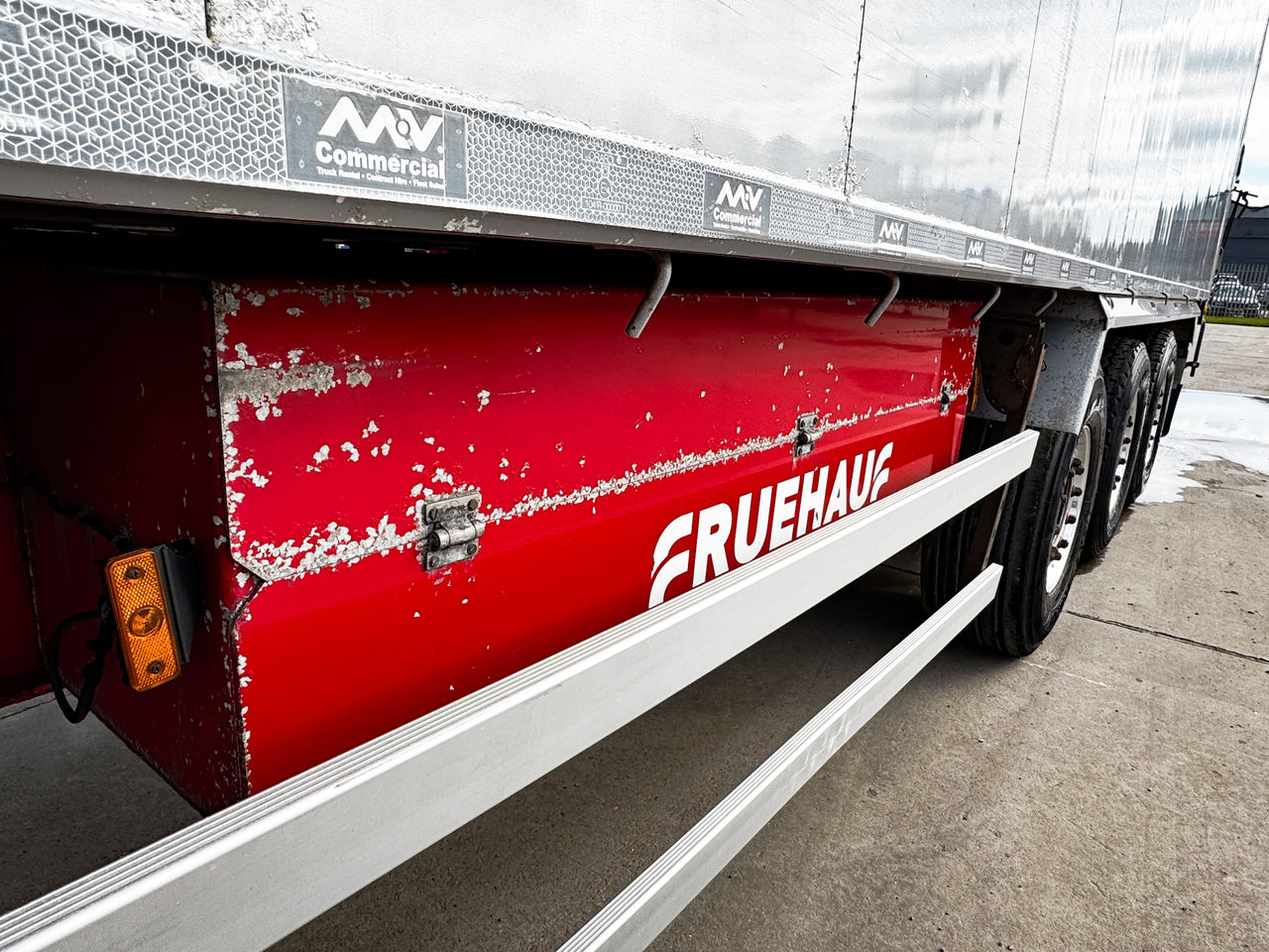 2012 Fruehauf 74cu TASCC Stepframe with manual sheet, manual gate and a weigher Trailers for sale at MV Commercial