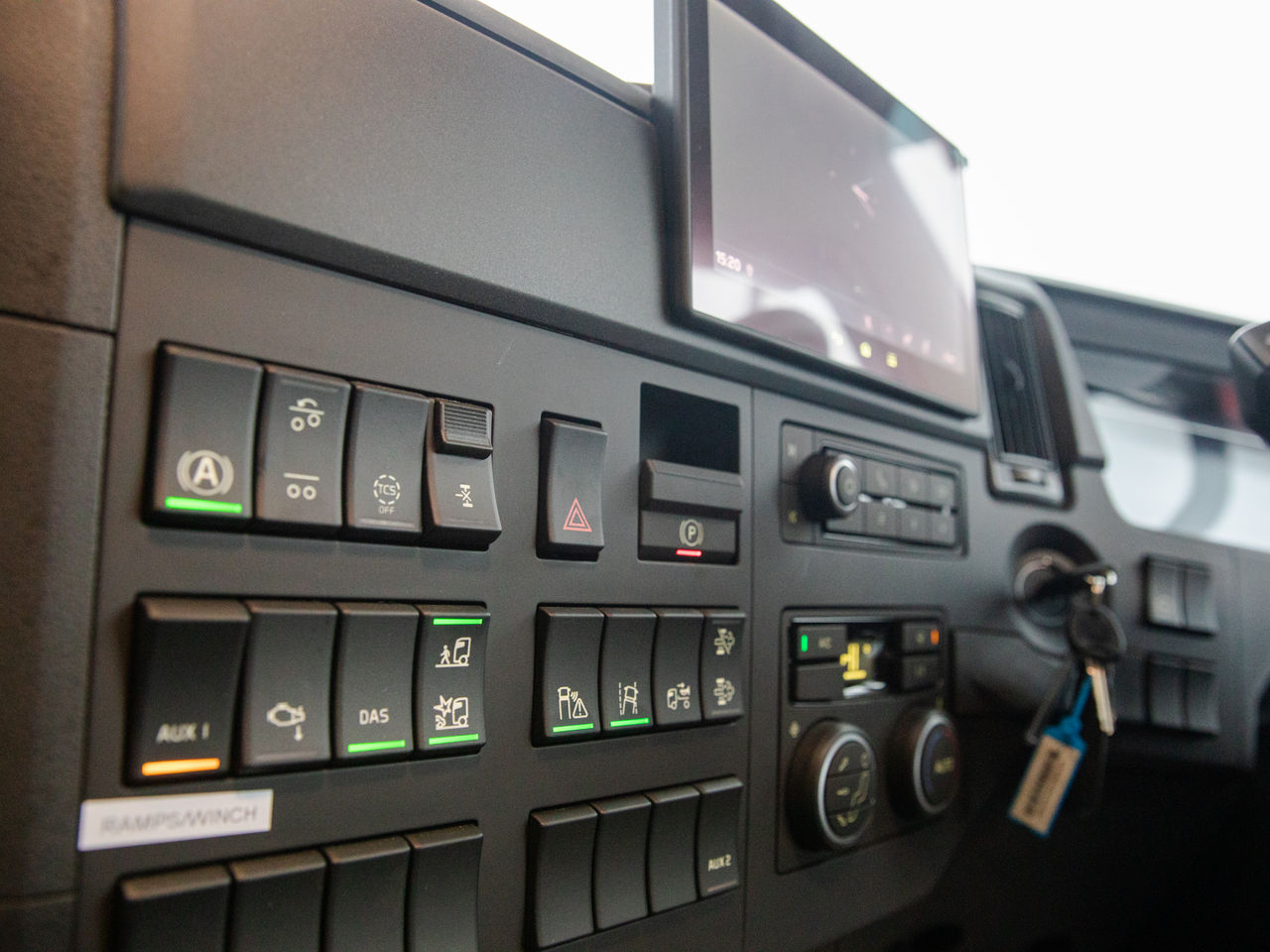  Volvo FMX 460 Cheesewedge for sale at MV Commercial