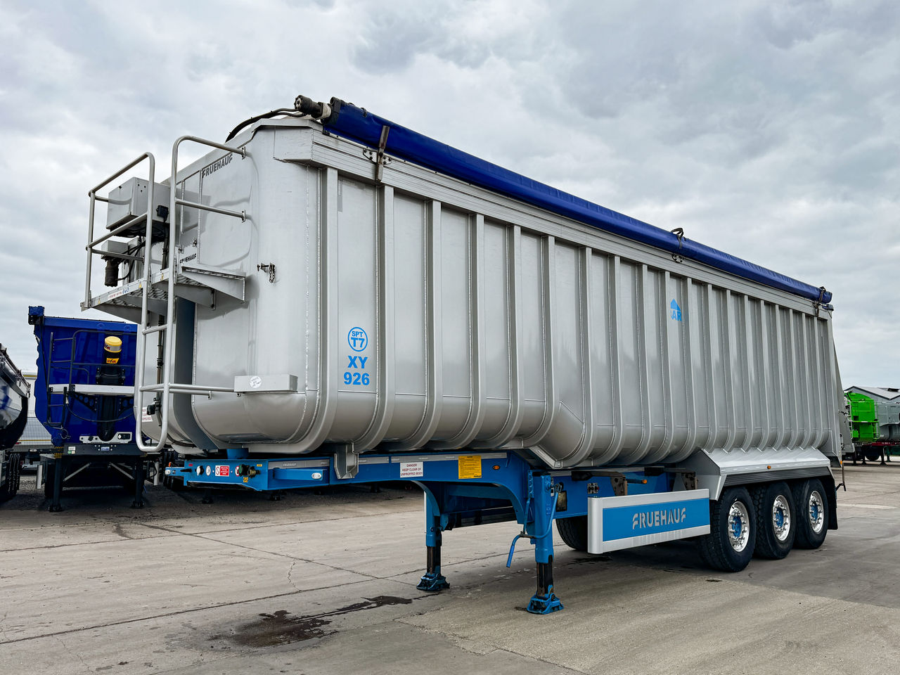 2022 FRUEHAUF 67 cu yd TASCC Bathtub with manual tailgate, Dawbarn Hydroclear Sheet, PM1155 Weigher Trailers for sale at MV Commercial