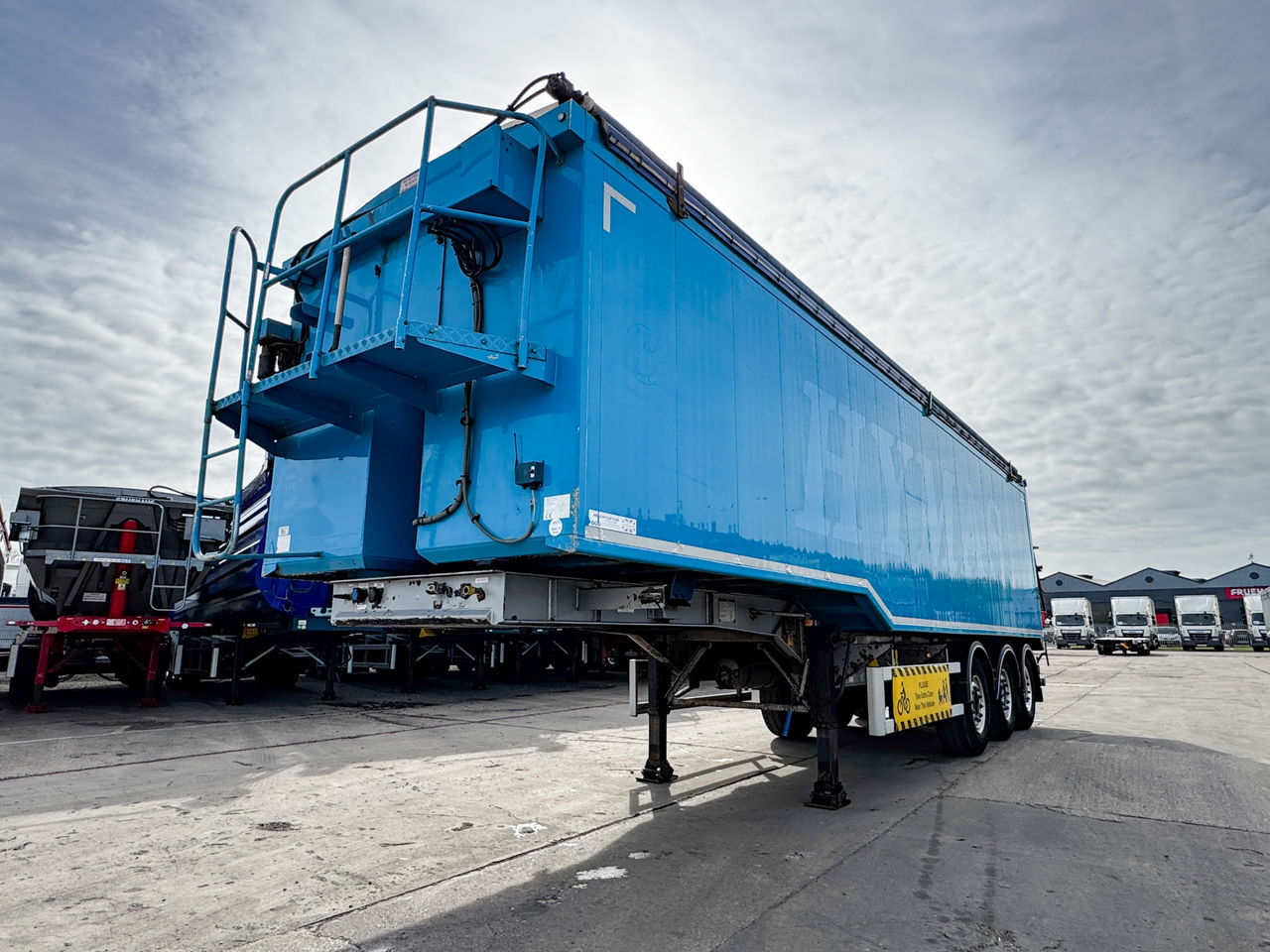 2014 Weighlifter '70 cu yd Sloper with in cab weigher, reverse camera, Hydroclear sheet, JOST disc axle, Durabrites Trailers for sale at MV Commercial