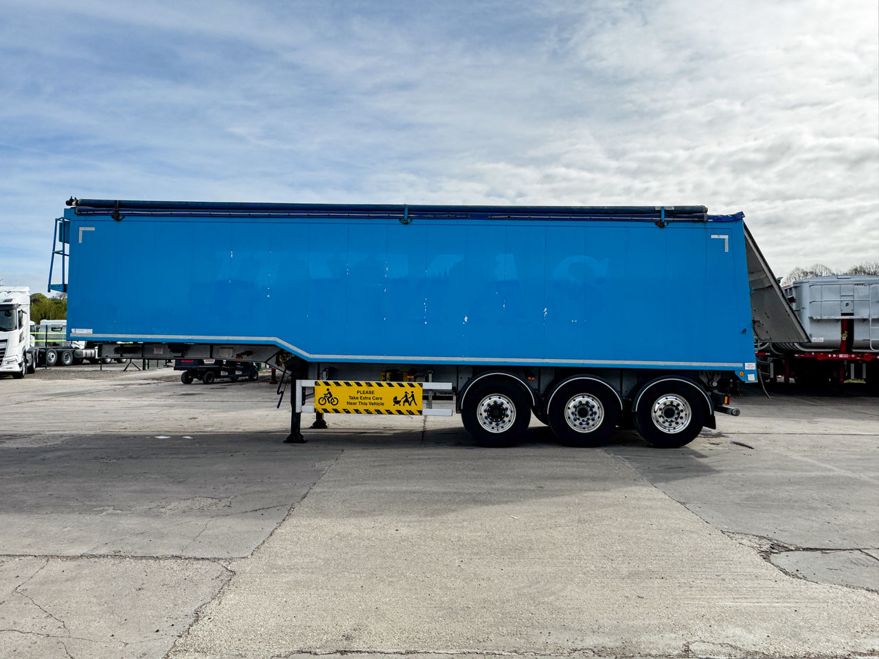 2014 Weighlifter '70 cu yd Sloper with in cab weigher, reverse camera, Hydroclear sheet, JOST disc axle, Durabrites Trailers for sale at MV Commercial