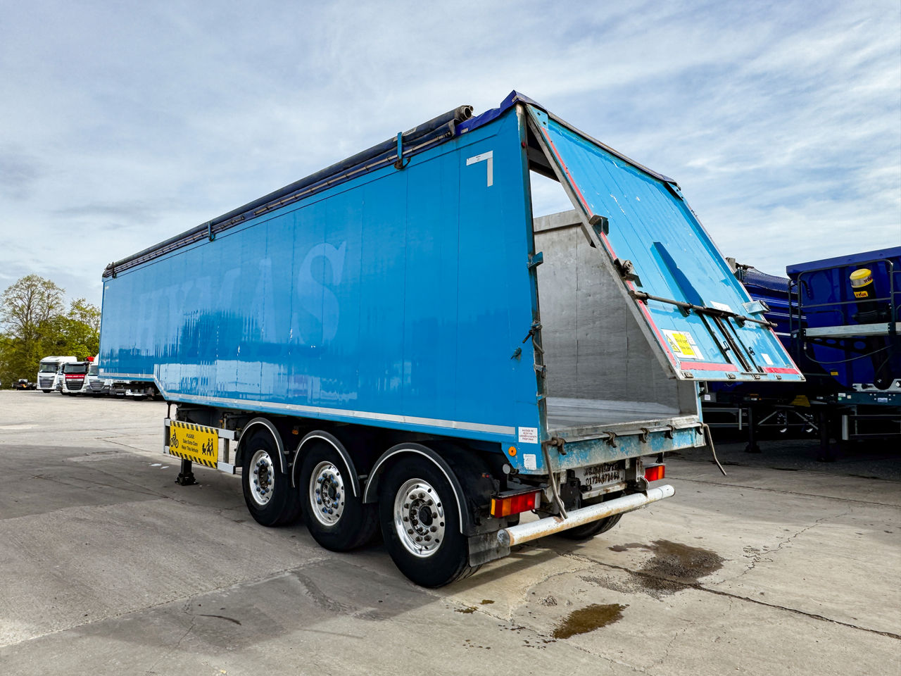 2014 Weighlifter '70 cu yd Sloper with in cab weigher, reverse camera, Hydroclear sheet, JOST disc axle, Durabrites Trailers for sale at MV Commercial