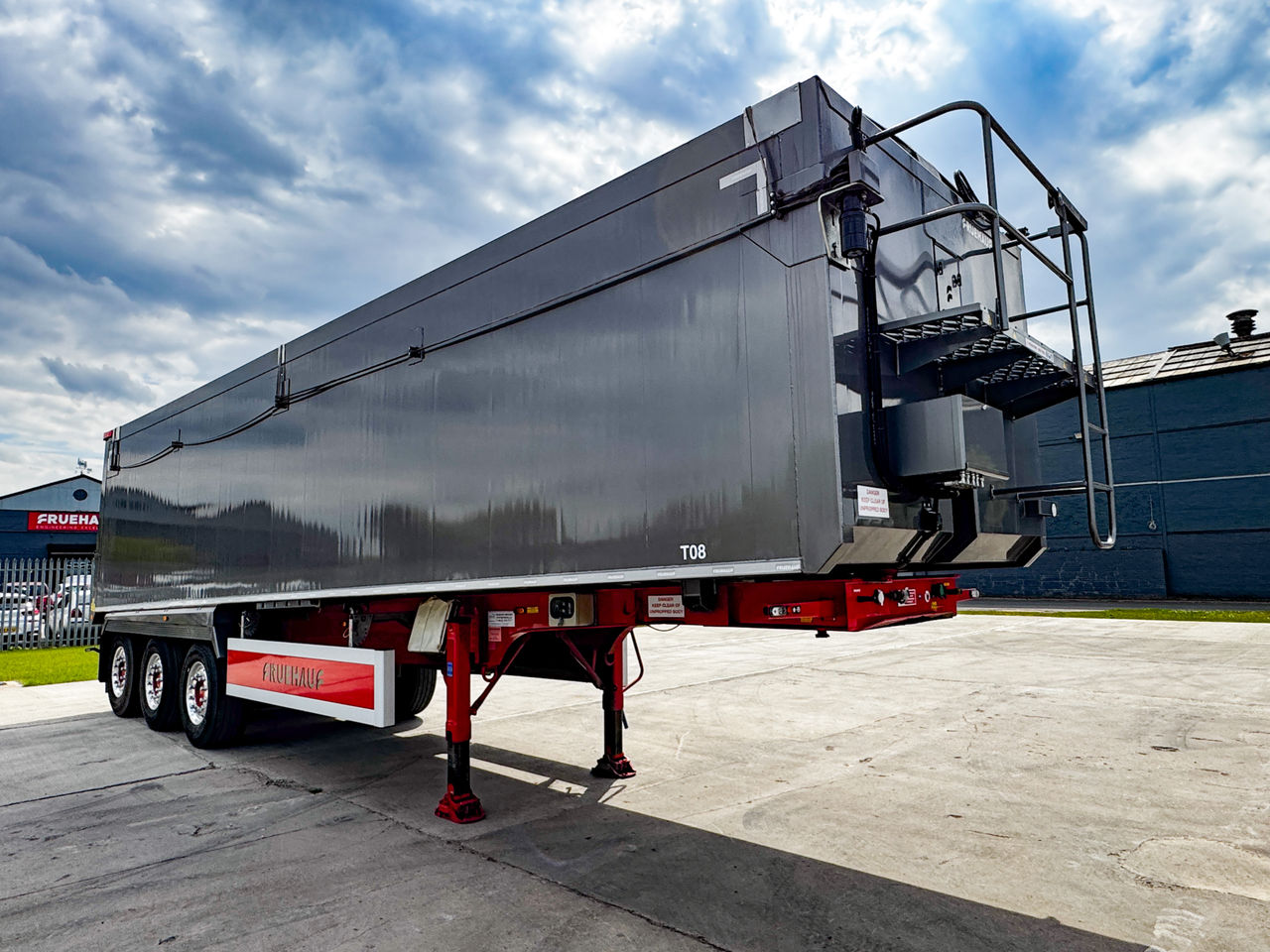 2025 Fruehauf Sloper Smoothside Tipper Trailers for sale at MV Commercial