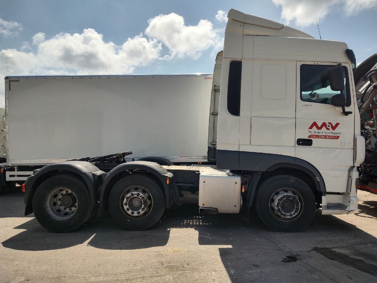 Ready to go DAF XF 480, Tractor Unit, 480, 44 Tonne, Space Cab, Automatic, Multi Function Steering Wheel, Air Conditioning, Double Bunk, Air Kit, Side Collars, , -, - | for sale at MV Commercial, the UKs leading Truck, Trailers and Van supplier. (PO18SBX 99338)