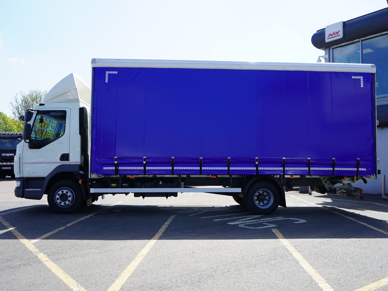 2024 DAF LF 190 Curtainsider for sale at MV Commercial