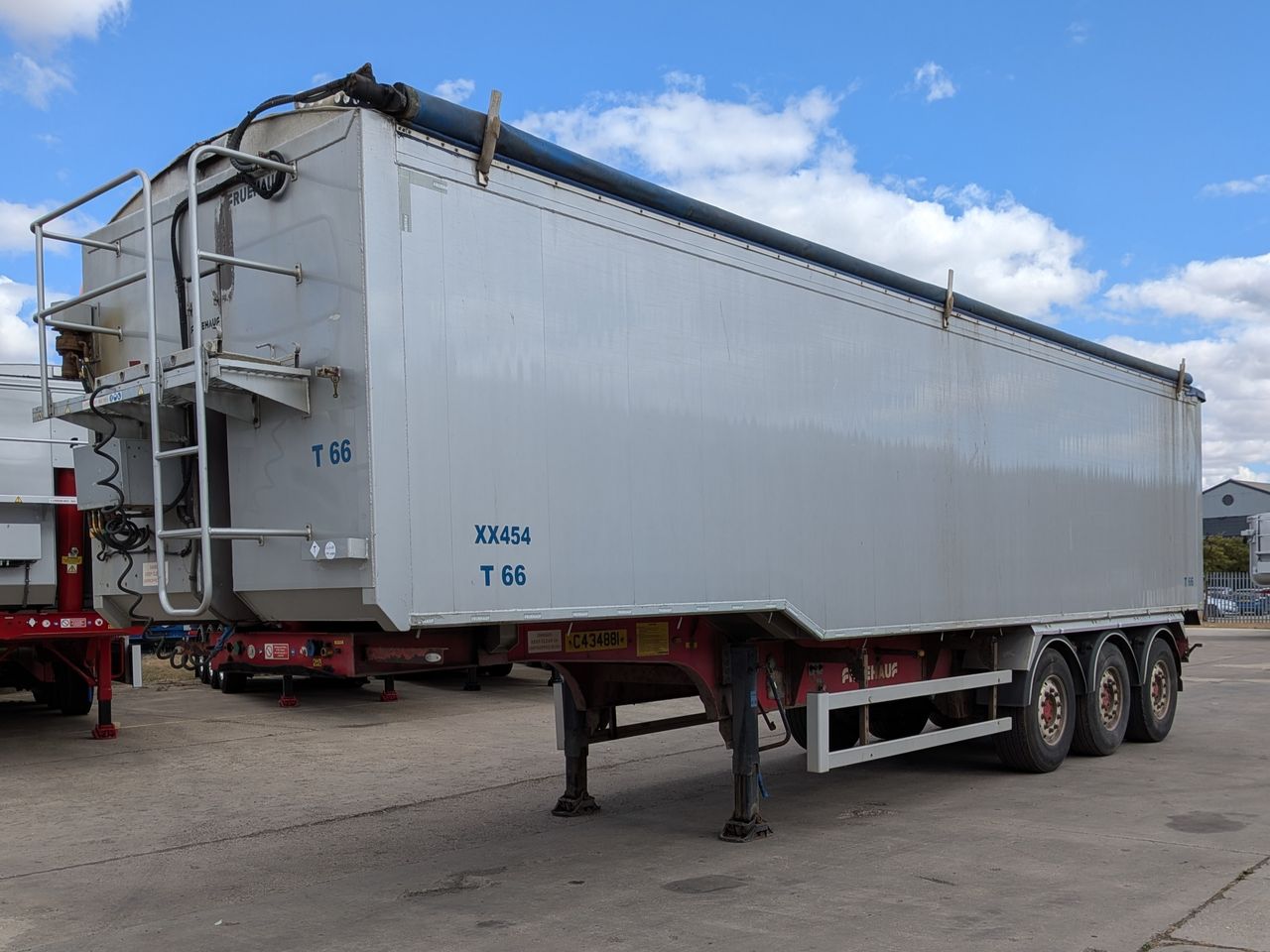 2018 Fruehauf 2018 74 cu TASCC Stepframe with manual tailgate, Hydroclear sheet and SAF Disc Trailers for sale at MV Commercial