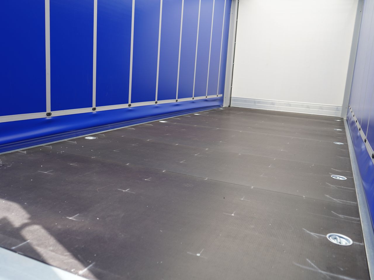 2023 DAF LF 190 Curtainsider for sale at MV Commercial